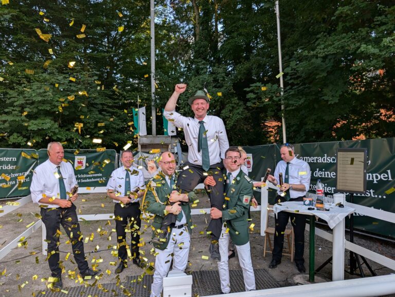 Ein Samstag voller Gemeinschaft, Musik und neuer Majestäten