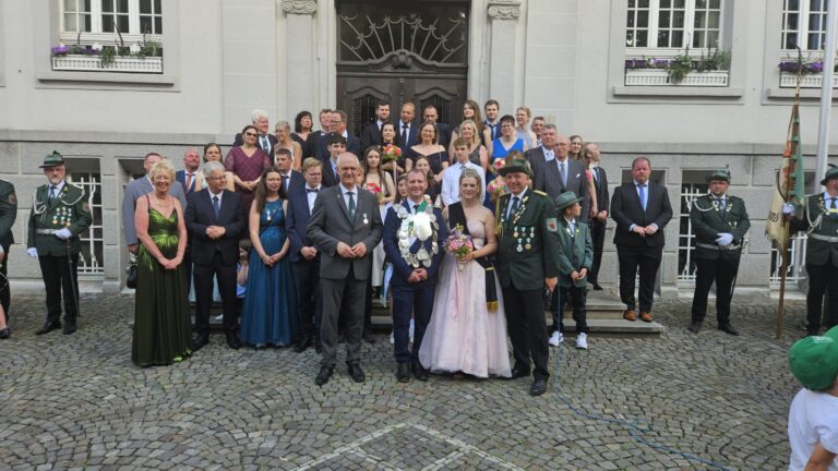 Krönender Abschluss mit Königswürde und Königsball